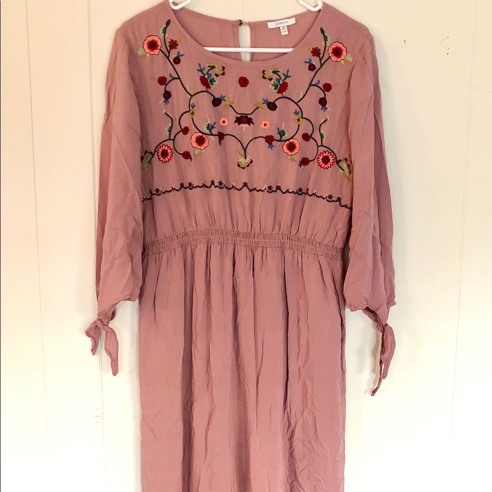 Pinkblush mauve embroidered maxi dress, never worn